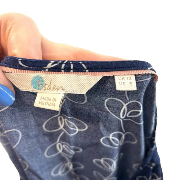 Boden Victoria Blouse Bell‎ Sleeve V Neck Top Navy Blue Print Size US 8 - Picture 8 of 9